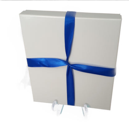 Luxe Geschenkdoos & Lint Gleuf Wit Glans 24.5x24.5x4cm - Afbeelding 4