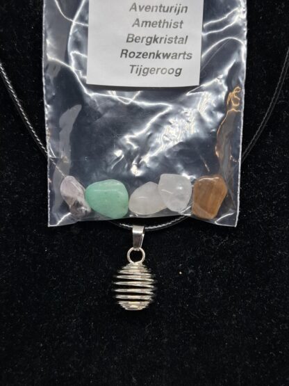 Maak je eigen mini edelsteen Kooi ketting Kit : ca. 1,5 cm kooi hanger en 5 mini edelsteentjes